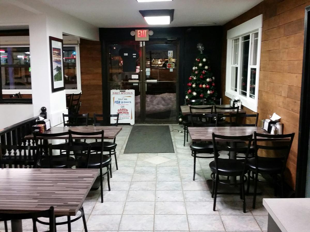 Wild Rose Country Inn Grande Prairie Bagian luar foto